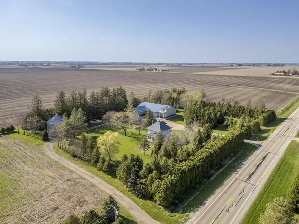 7603 N Raymond RD, Dunkerton, IA 50626