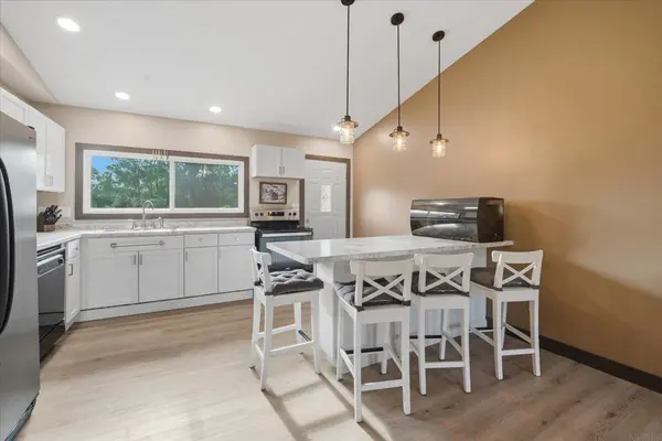 2721 Hiawatha RD, Cedar Falls, IA 50613