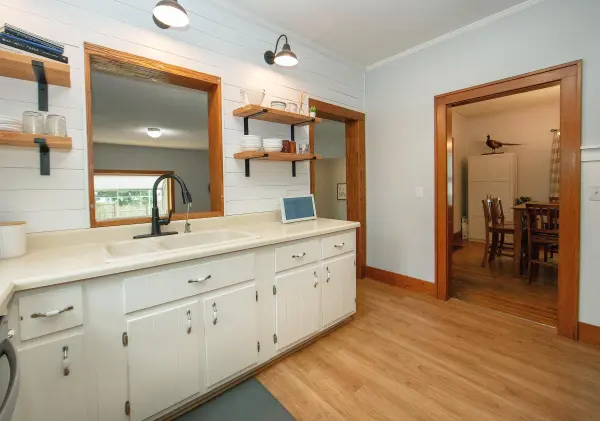 206 H Ave, Grundy Center, IA 50638