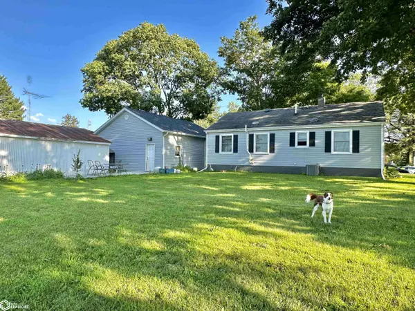 105 E Washington St., Roseville, IL 61473