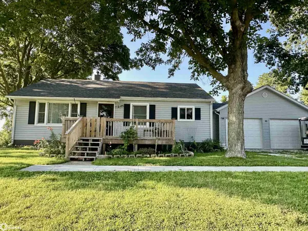 105 E Washington St., Roseville, IL 61473