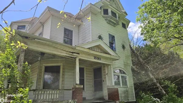 1590 W MAIN ST, Galesburg, IL 61401