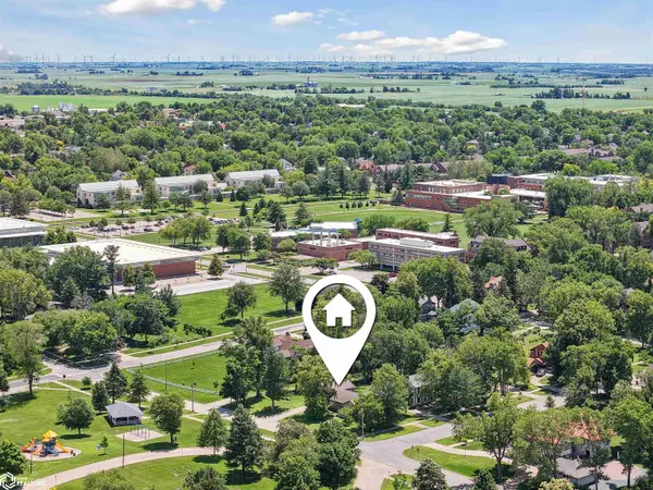 900 11th AVE, Grinnell, IA 50112