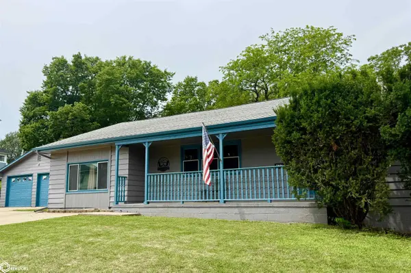 620 N Maple ST, Creston, IA 50801