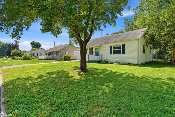 187 Indian TER, Burlington, IA 52601