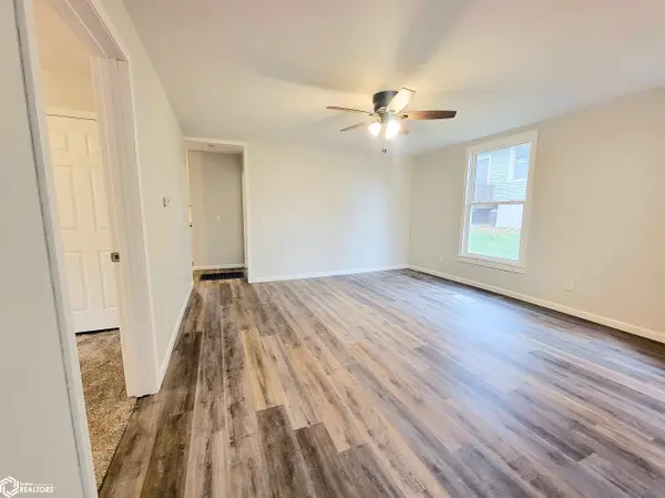 328 E Maple AVE, Ottumwa, IA 52501