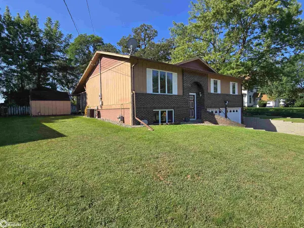 918 W Adair ST, Creston, IA 50801
