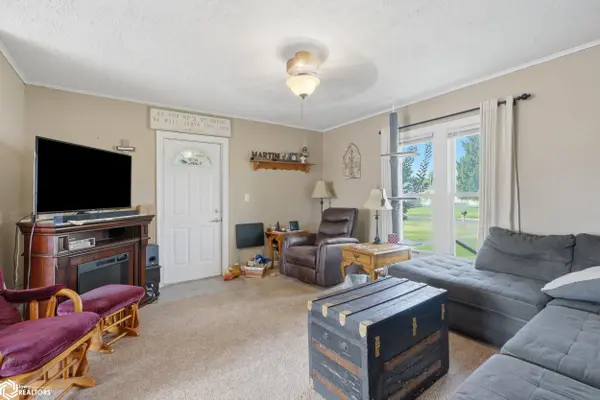 303 Center ST, Middletown, IA 52638