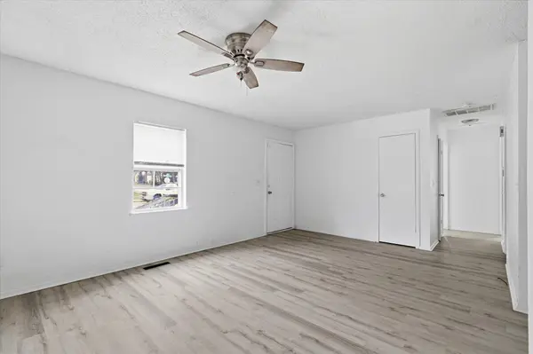944 W Division ST, Springfield, MO 65803