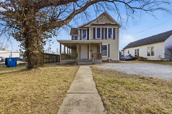 1026 W Division ST, Springfield, MO 65803