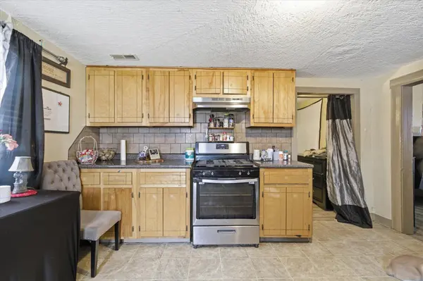 715 E Division ST, Springfield, MO 65803
