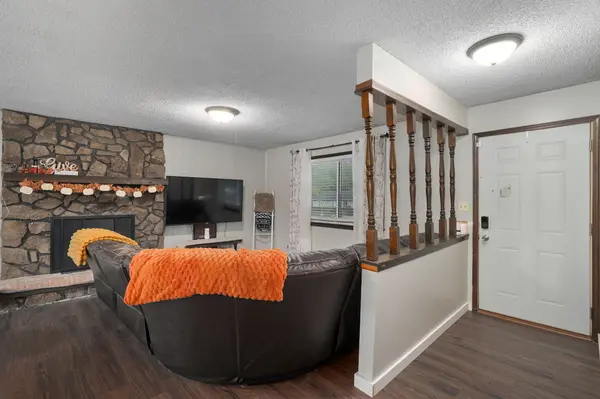 4149 W Mesa ST, Battlefield, MO 65619