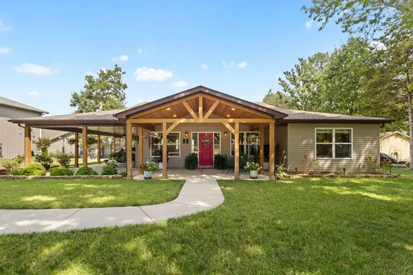 325 Lakeland AVE, Hollister, MO 65672
