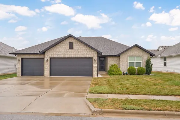 817 S Ridgemont DR, Nixa, MO 65714
