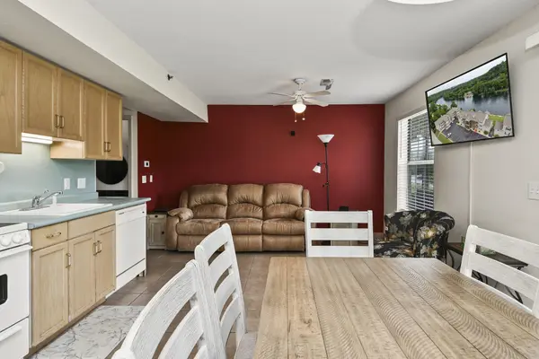 700 Fall Creek DR #Apt 4, Branson, MO 65616