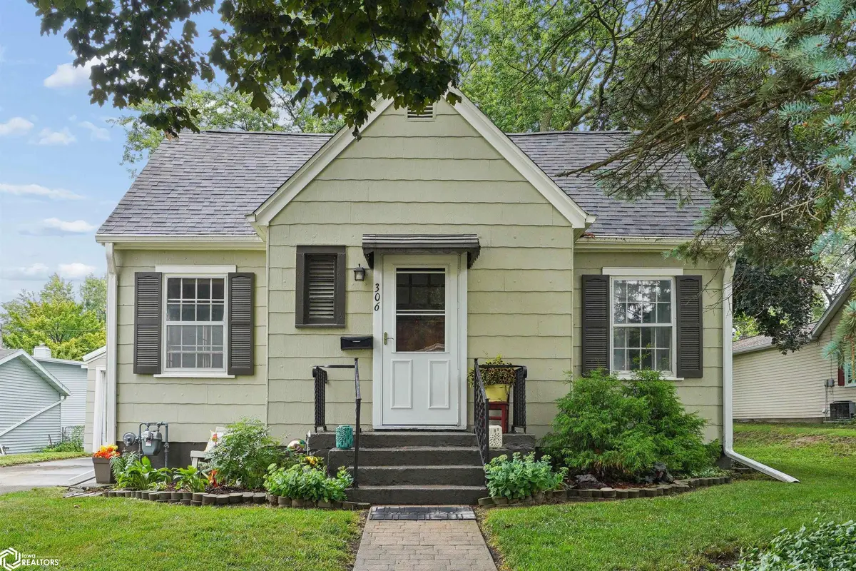 306 N Jackson, Mount Pleasant, IA 52641