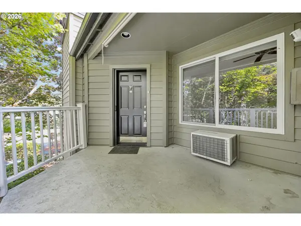 5055 FOOTHILLS DR #G, Lake Oswego, OR 97034
