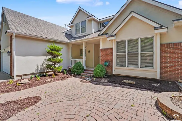 912 Summerfield CT, Lawrence, KS 66049