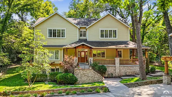 1006 Avalon RD, Lawrence, KS 66044