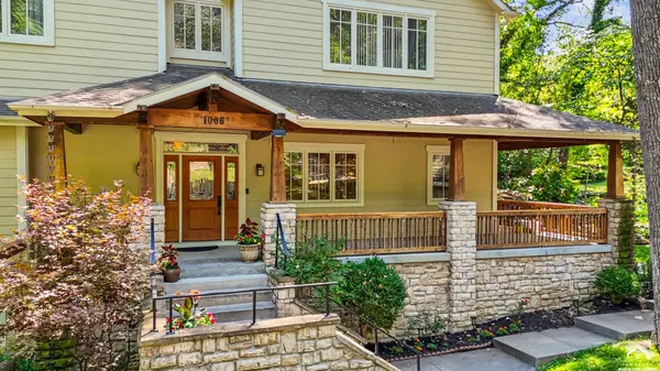 1006 Avalon RD, Lawrence, KS 66044