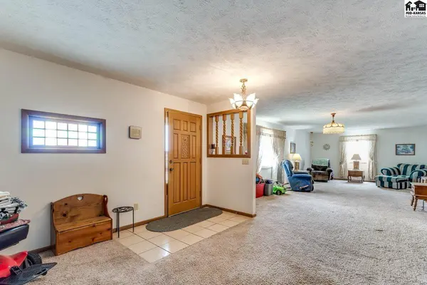 9504 W 82nd Ave, Nickerson, KS 67502