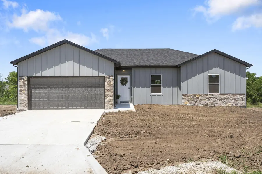 660 W Forest ST, Bolivar, MO 65613