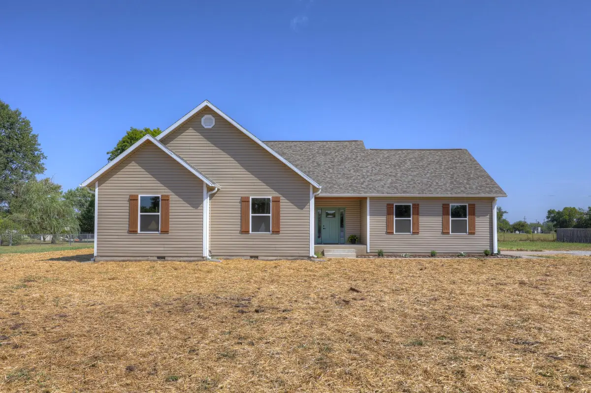 21419 Jester LN, Webb City, MO 64870
