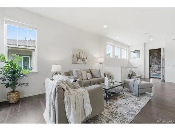 6907 W Jewell, Lakewood, CO 80227