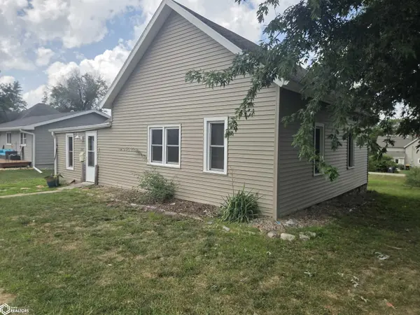 504 N Cherry ST, Creston, IA 50801
