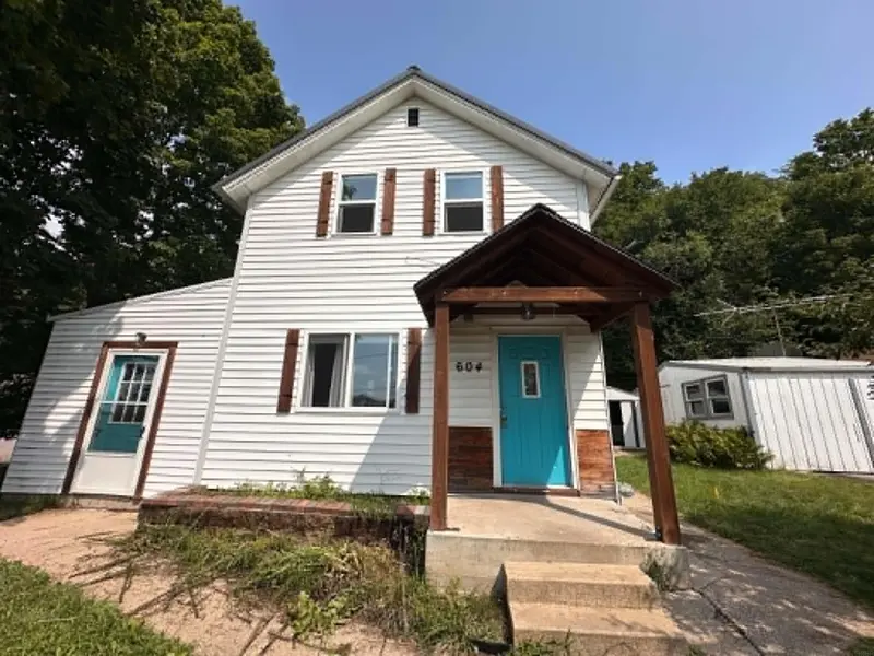 604 Day ST, Decorah, IA 52101