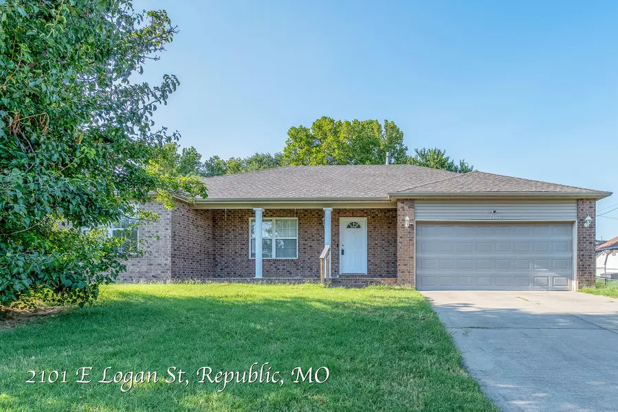 2101 E Logan ST, Republic, MO 65738