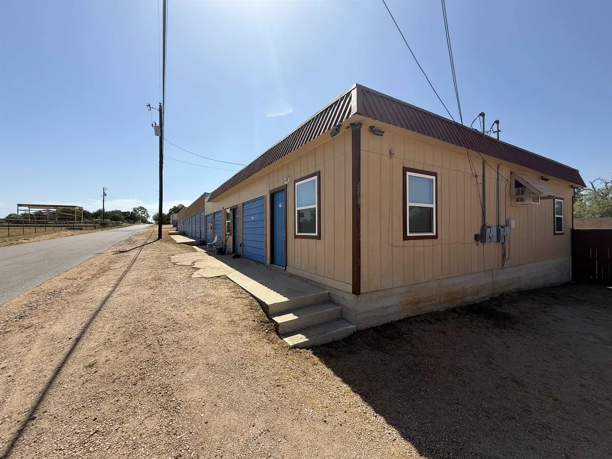 1406 Churchill DR, Granite Shoals, TX 78654