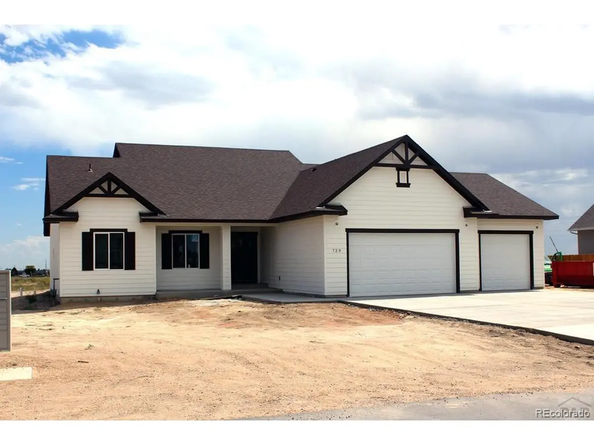 866 E Snyder, Pueblo, CO 81007