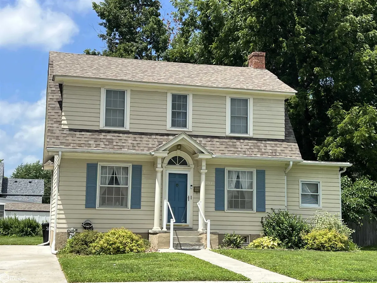 237 S Adella ST, Ottumwa, IA 52501