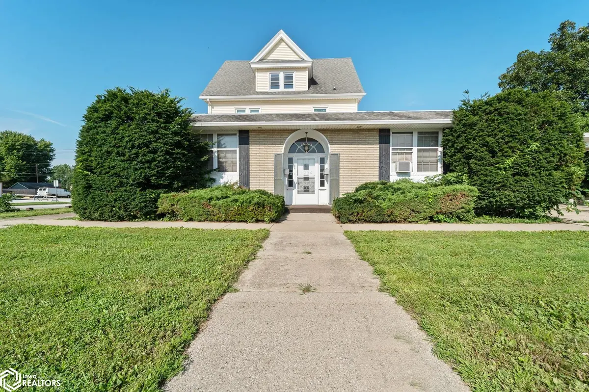 1204 5th ST, Nevada, IA 50201