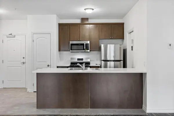 1888 WESTVIEW Park #316, Lasalle, ON N9H 0M1