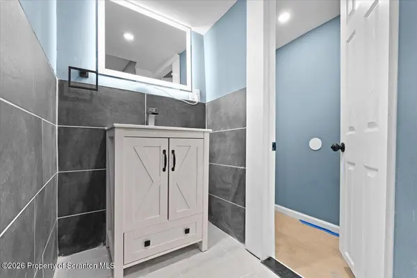 215 Saint Frances Cabrini AVE, Scranton, PA 18504