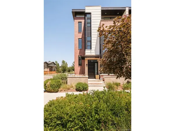 6809 E Lowry, Denver, CO 80230
