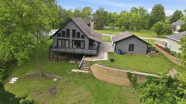 106 Orchard DR, Denver, IA 50622