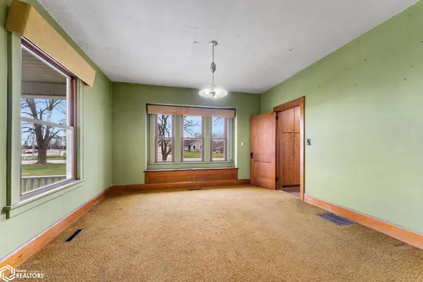 1549 S Iowa AVE, Washington, IA 52353