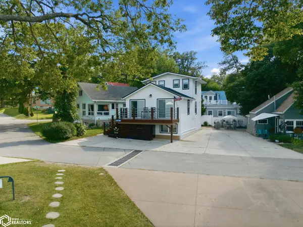 15381 1st ST, Clear Lake, IA 50428
