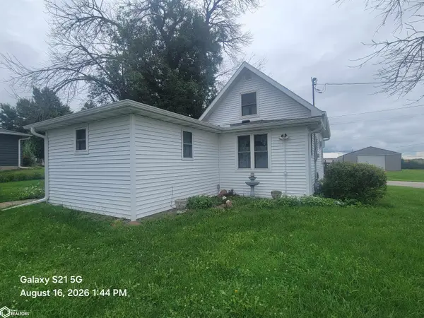 1002 W South ST, Mount Ayr, IA 50854