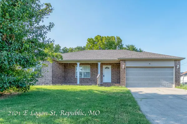 2101 E Logan ST, Republic, MO 65738