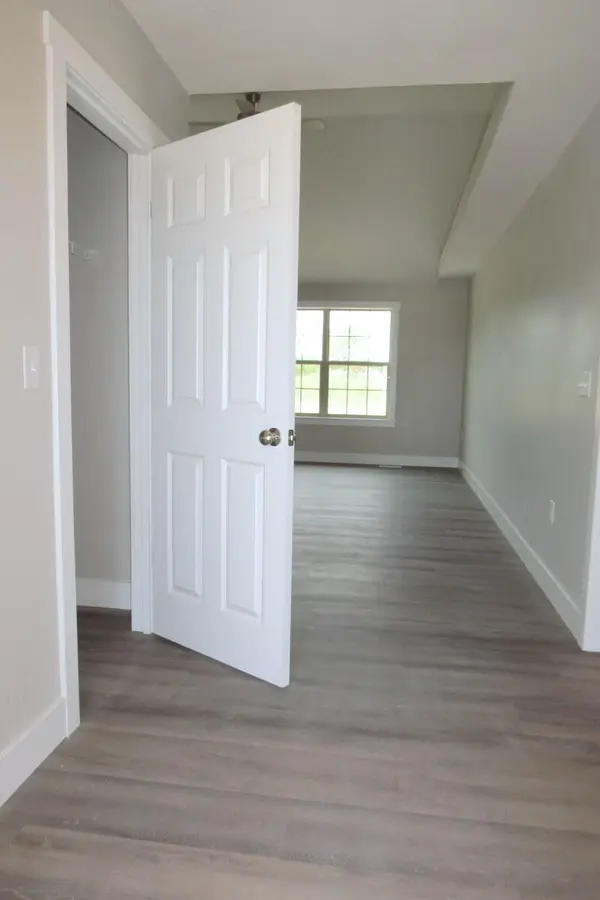 3801 W Riley ST, Bolivar, MO 65613