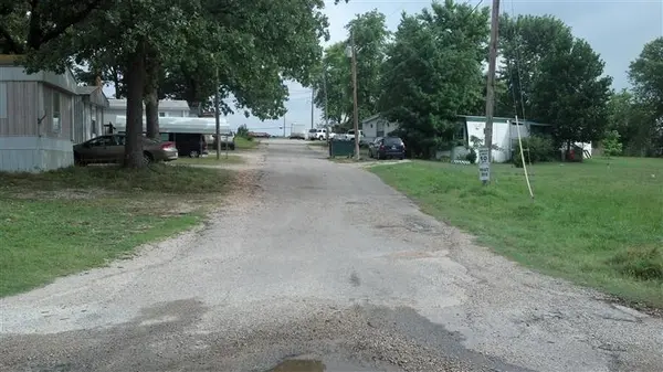 910 Sallee AVE, Ava, MO 65608