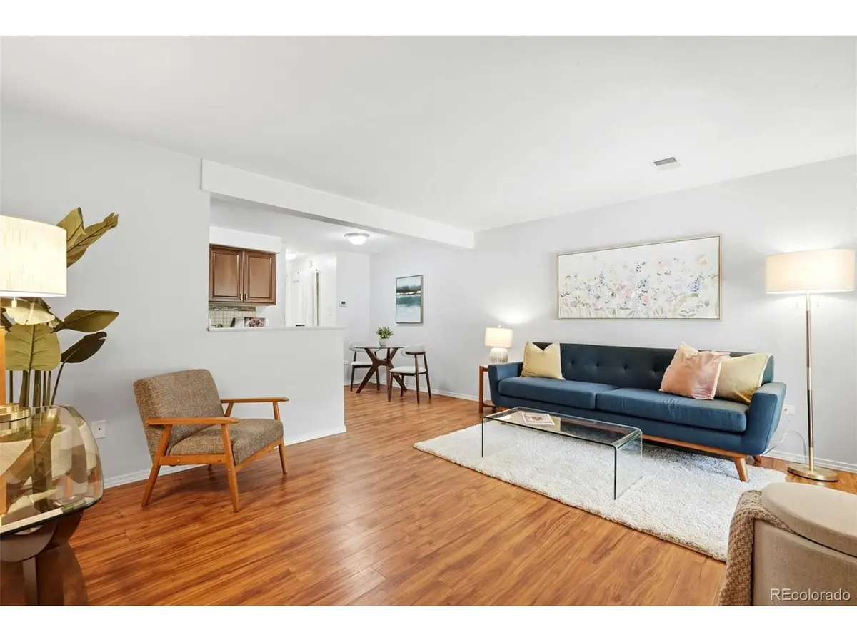 1496 S Pierson #106, Lakewood, CO 80232