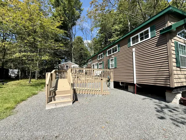 167 Recreation Run, Covington Twp, PA 18424