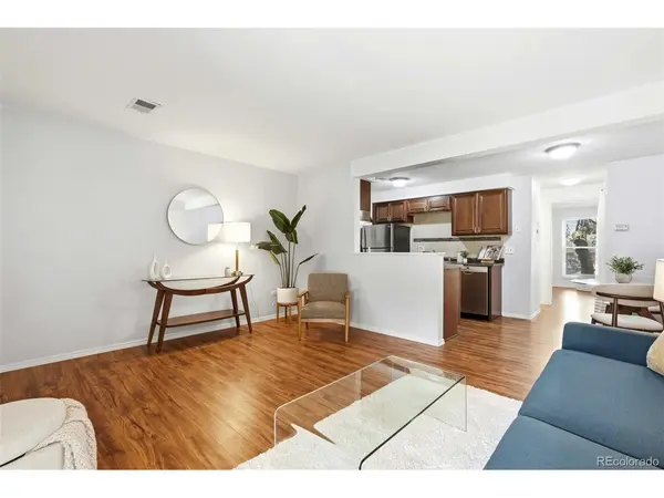 1496 S Pierson #106, Lakewood, CO 80232