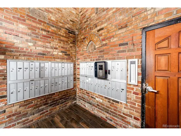 1350 Josephine #207, Denver, CO 80206