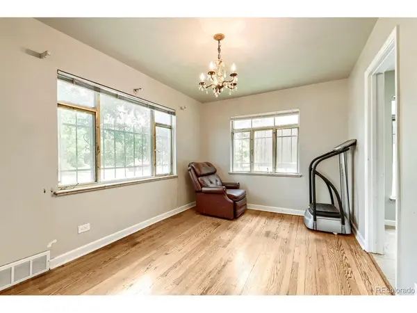 2875 Holly, Denver, CO 80207